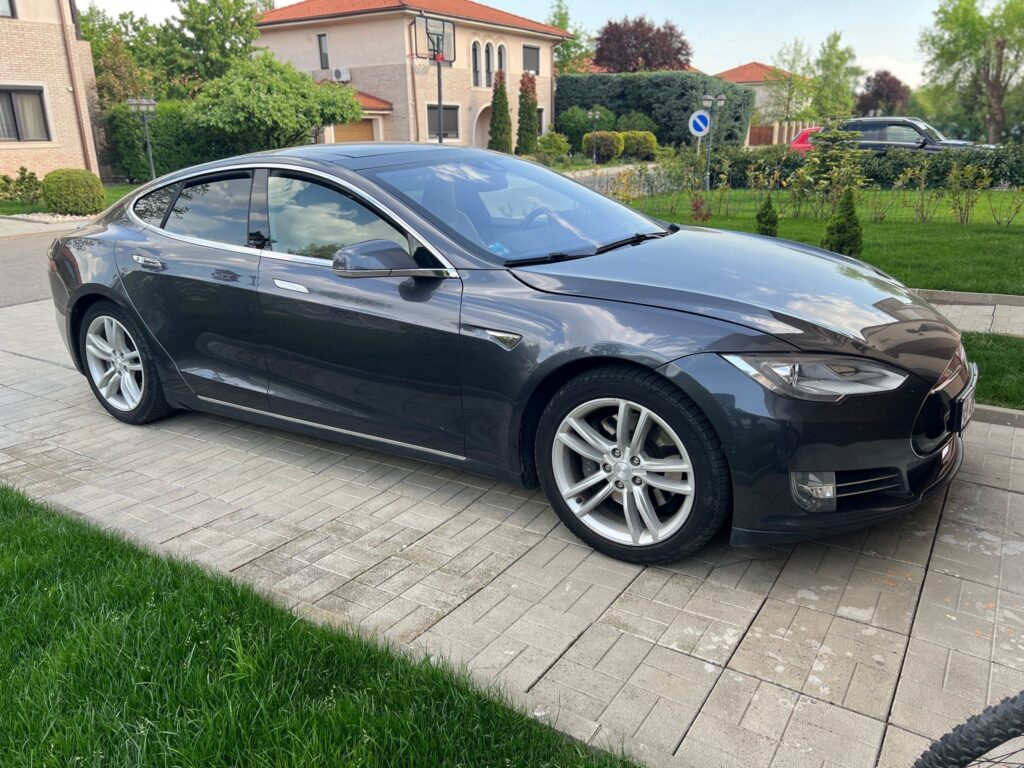 Tesla Model S P90D 2016 - Viteza viitorului te așteaptă! Doar 22.000 EURO