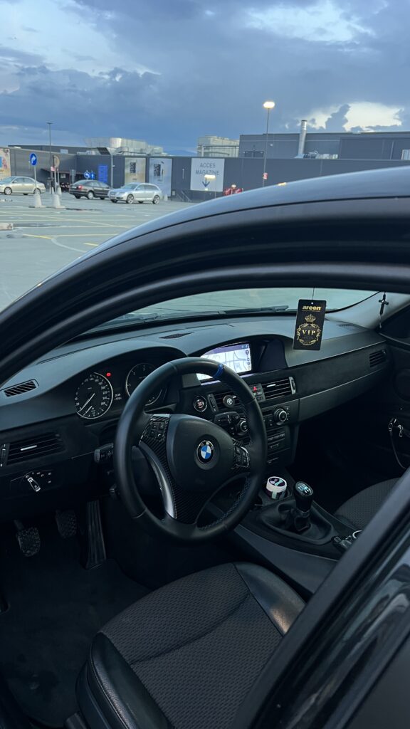 Vand bmw 320d facelift M pack