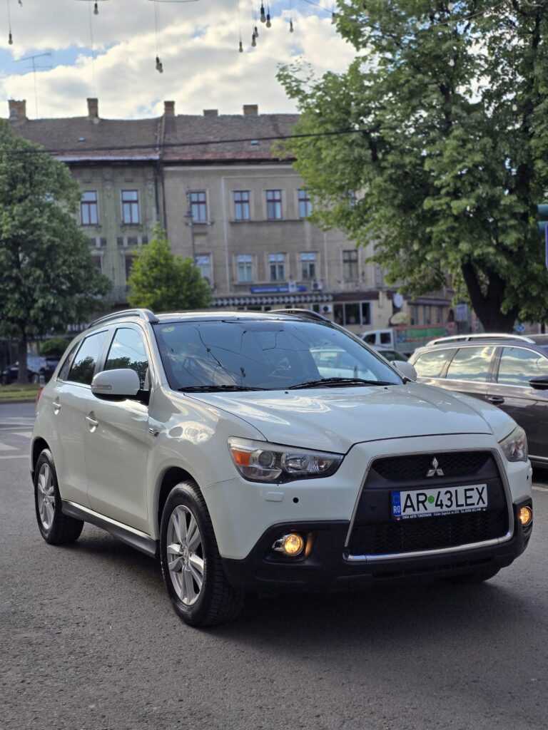 Mitsubishi asx 4×4 la buton,panoramic,senzori+camera masalier