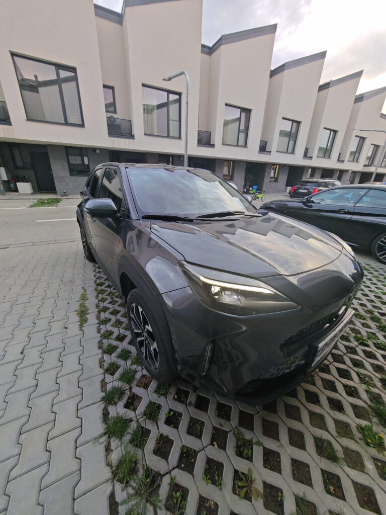 Vand urgent Toyota Yariss Cross. Pret negociabil