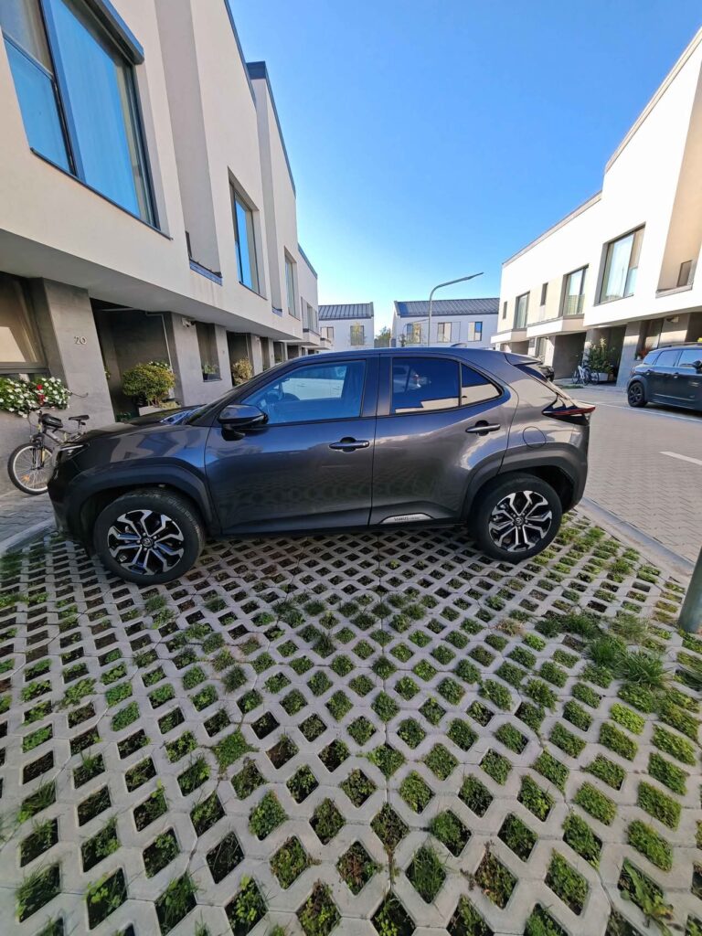 Vand urgent Toyota Yariss Cross. Pret negociabil