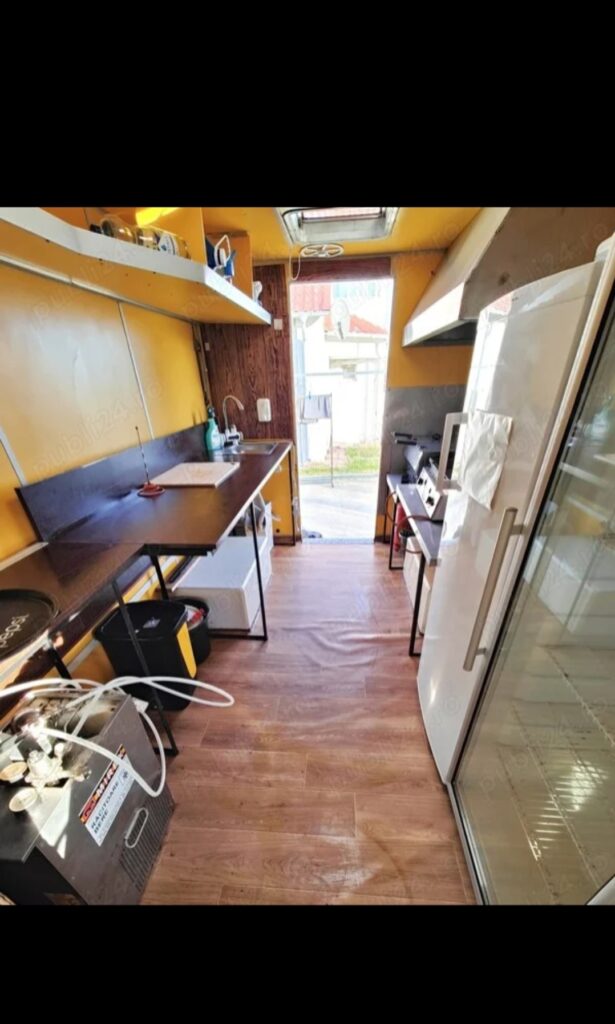 Vând food truck MB100