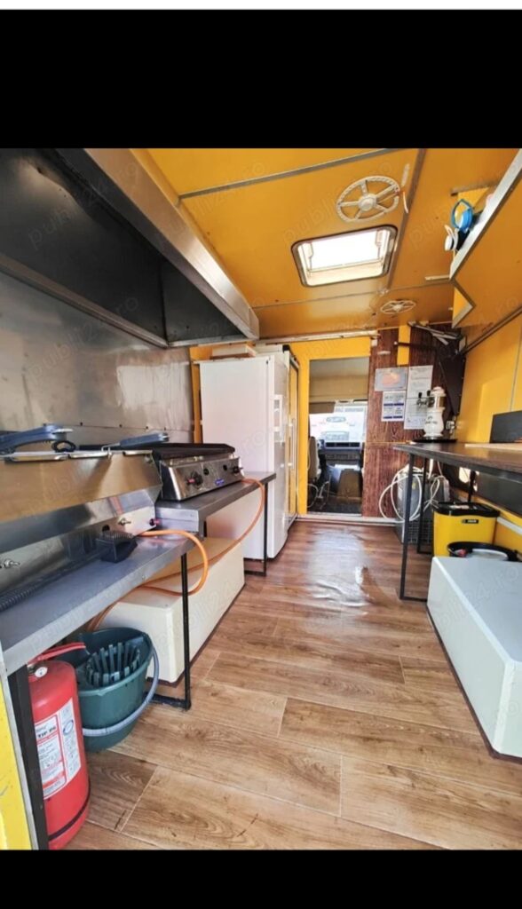 Vând food truck MB100
