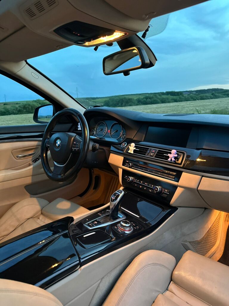 Vând BMW 520D F10