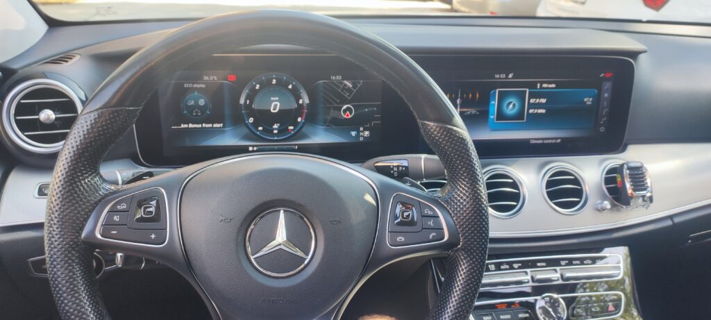 Proprietar,vând Mercedes E class,2016