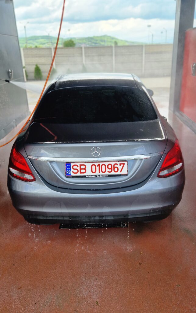 Mercedes-Benz C180