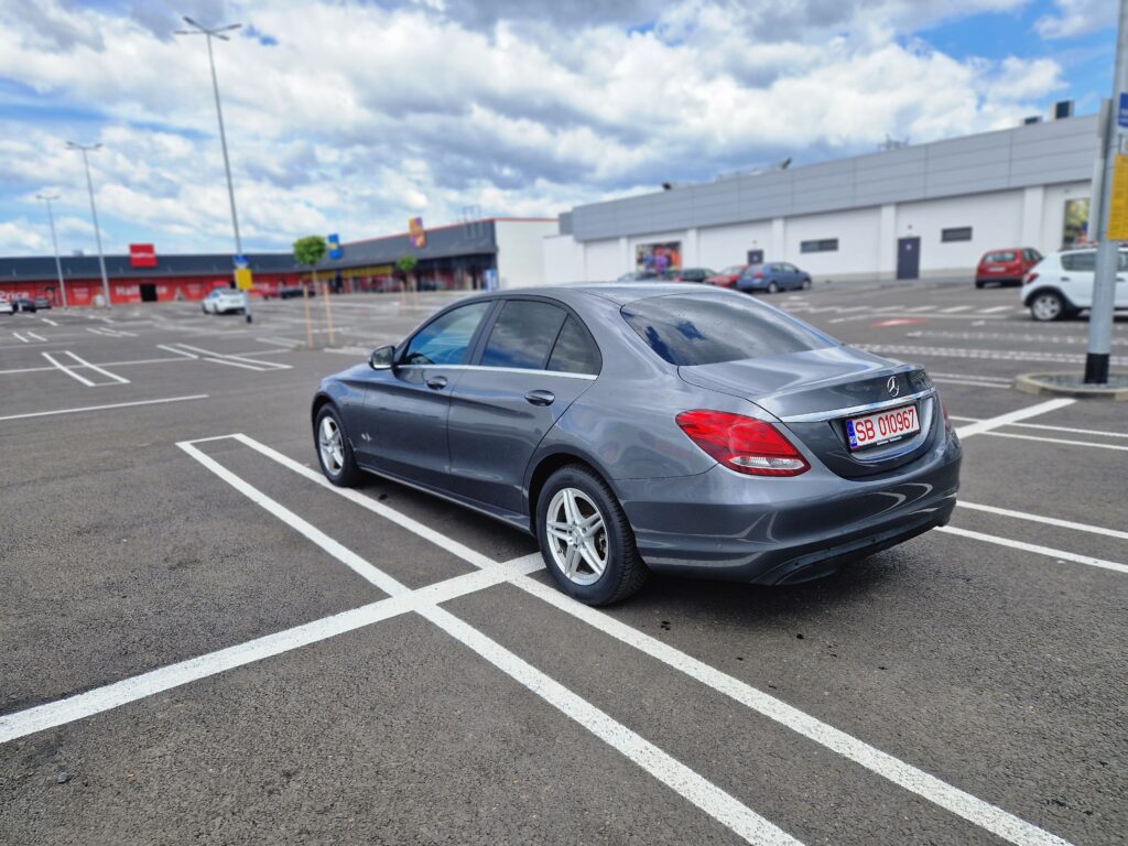 Mercedes-Benz C180