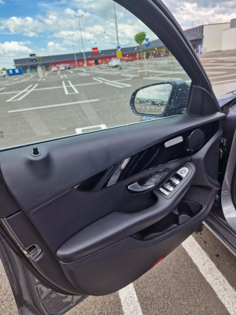 Mercedes-Benz C180