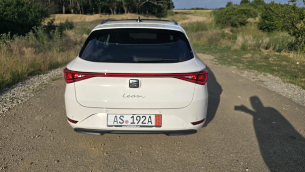 Seat Leon Sportstourer 2.0 TDI DSG Style Edition