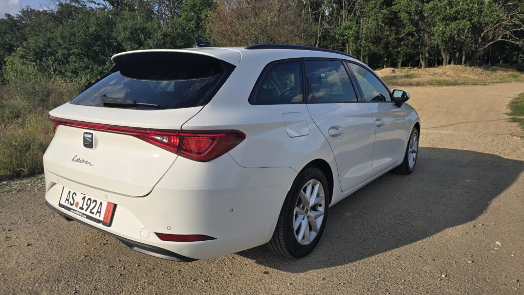 Seat Leon Sportstourer 2.0 TDI DSG Style Edition