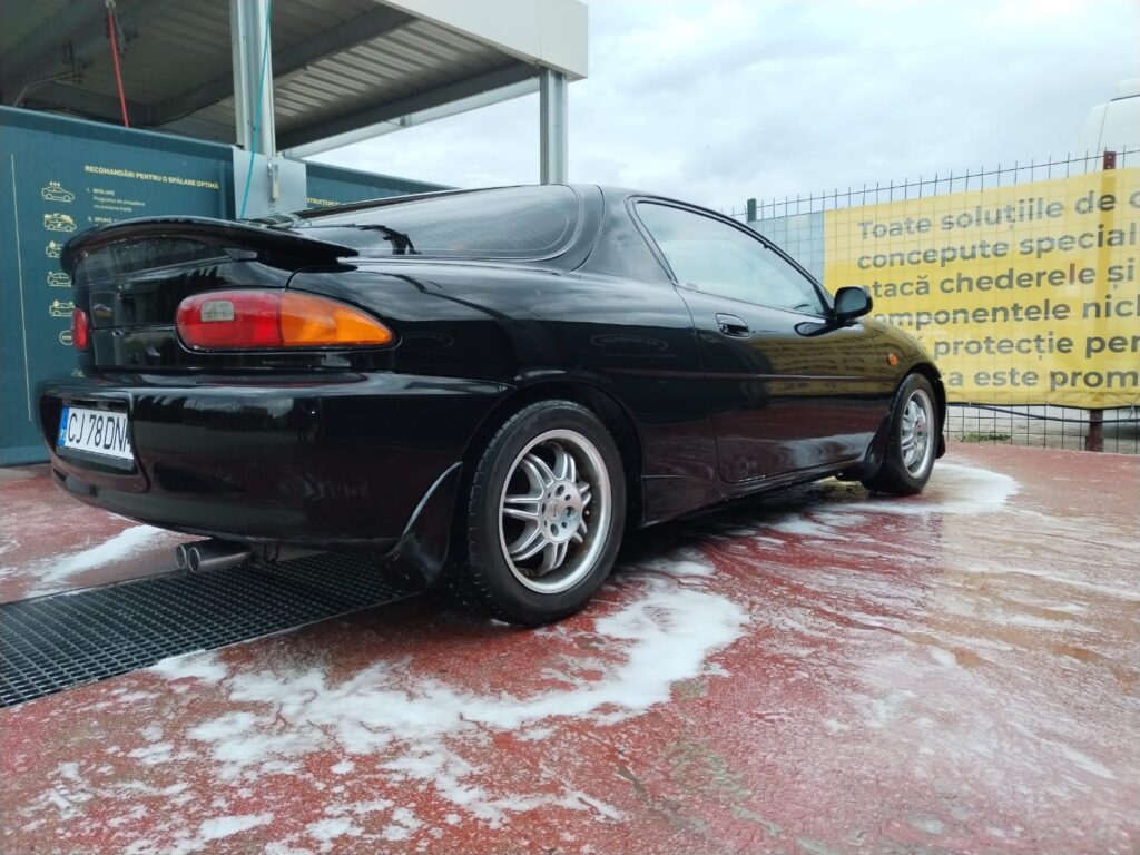 Mazda MX-3 / 1.8 Benzina V6  / 1994