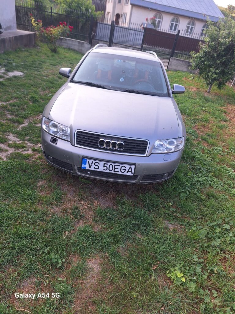 Vand audi A4 pentru dezmembrări
