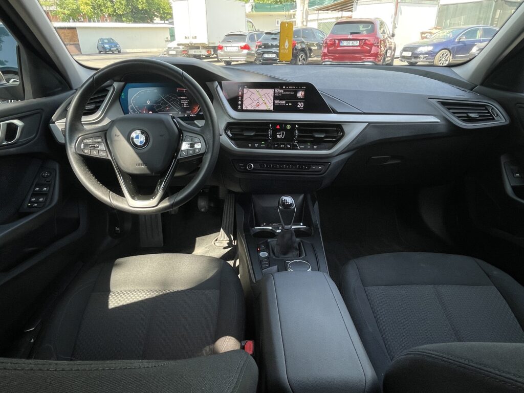 BMW Seria 1 116d F40