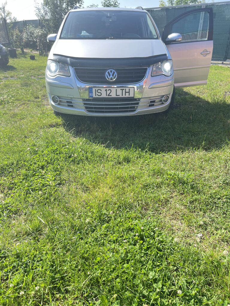 Vand WV Touran 7 locuri