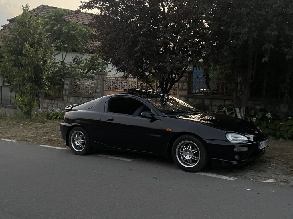 Mazda MX-3 / 1.8 Benzina V6  / 1994